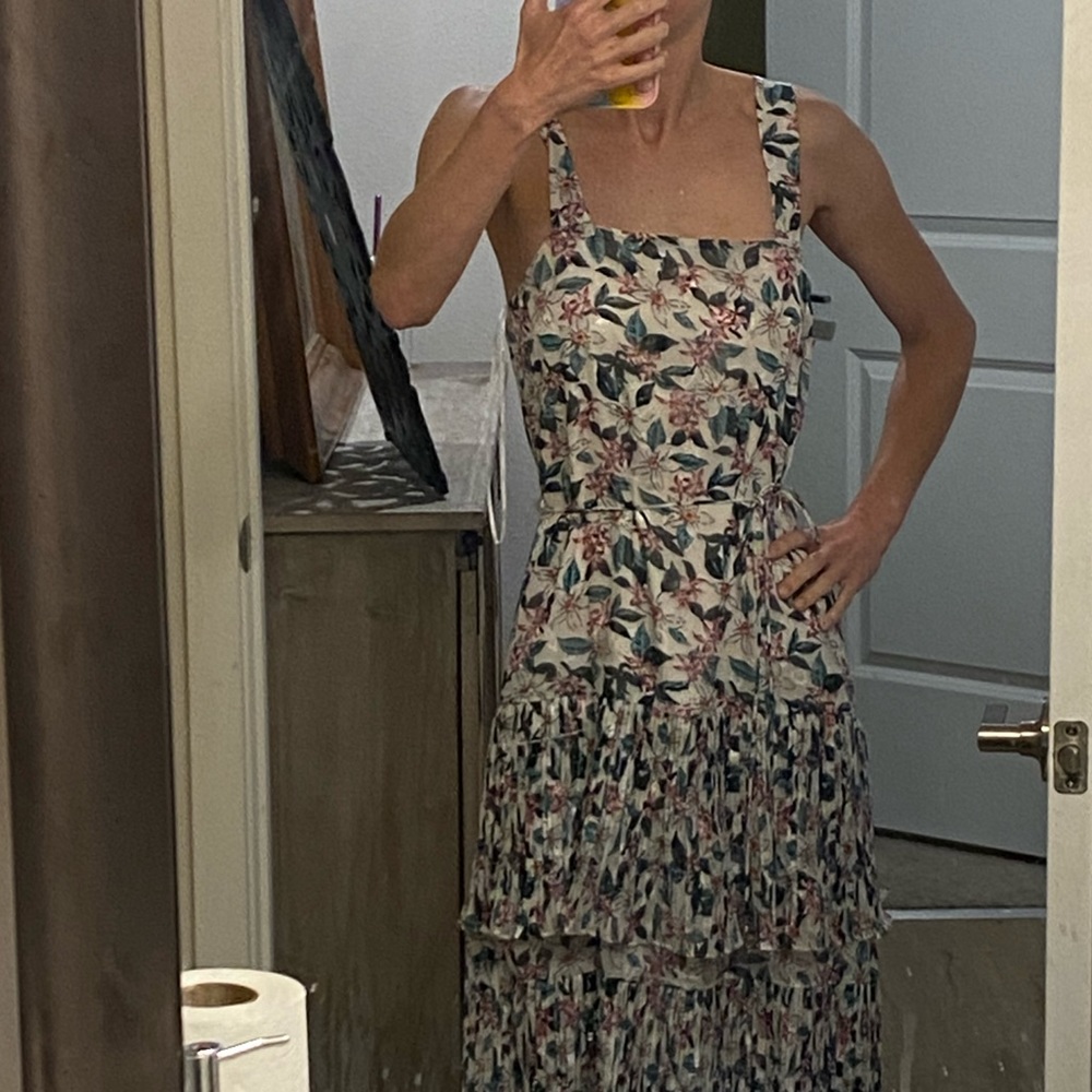 Brand new Elliatt dress
